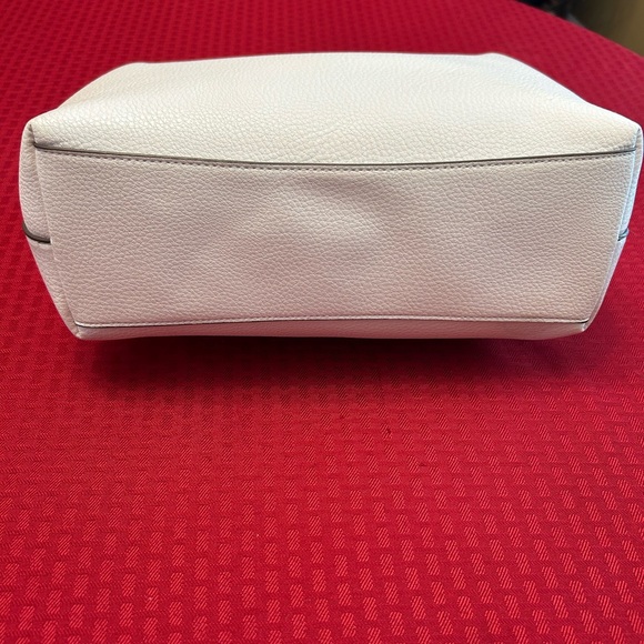 Anne Klein Women's Chain 4 Poster Tote Ivory PEBBLED Leather Snap Close - Picture 2 of 8